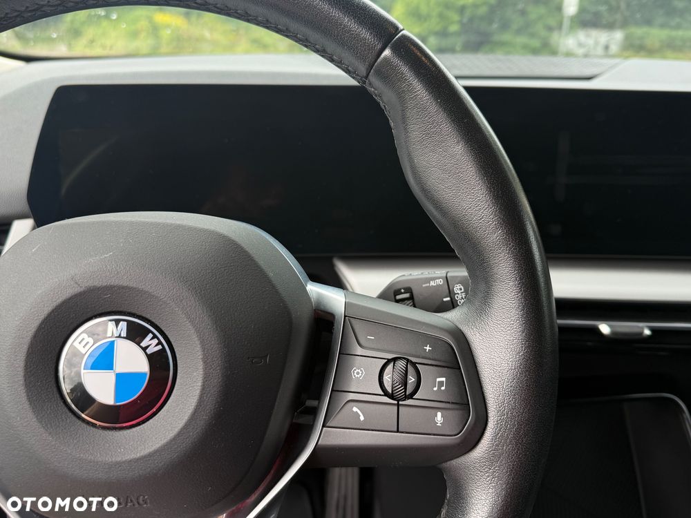 BMW Seria 2 218d - 24