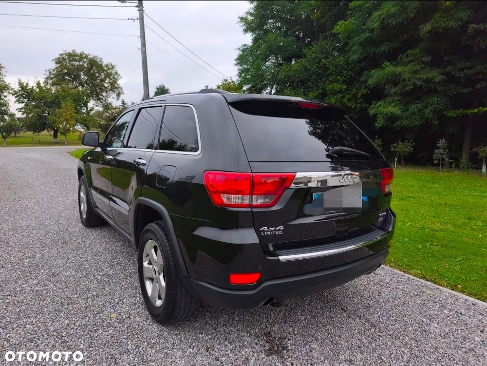 Jeep Grand Cherokee - 16