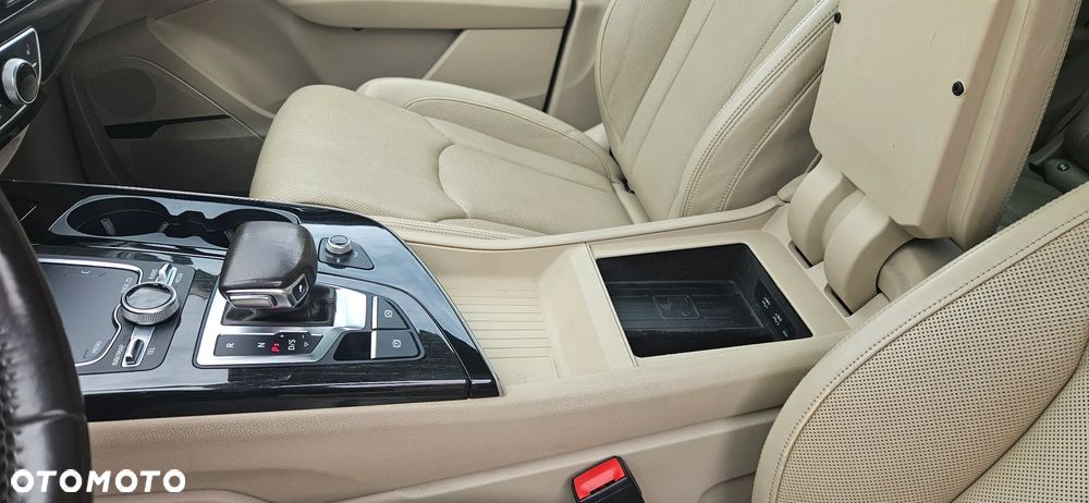 Audi Q7 - 8
