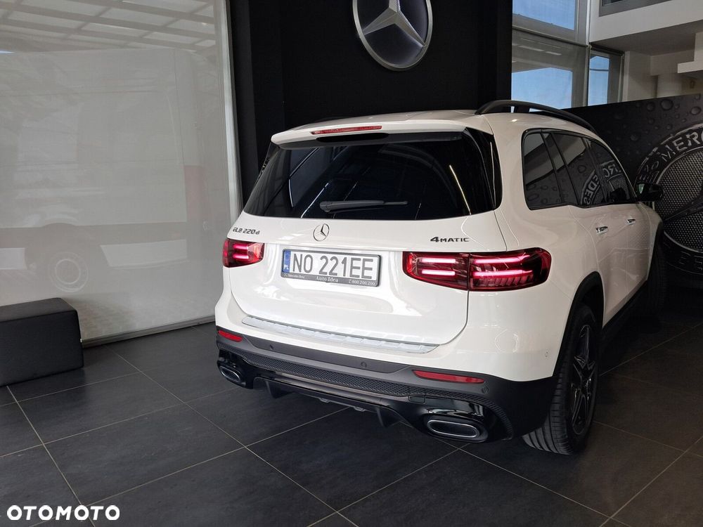 Mercedes-Benz GLB - 21