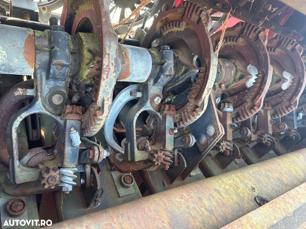 New Holland D 1210 - 9