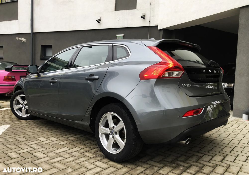 Volvo V40 D3 Geartronic Momentum - 5