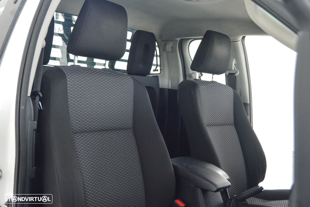 Toyota Hilux 2.4 D-4D 4X2 Cabine Extra 3L - 9
