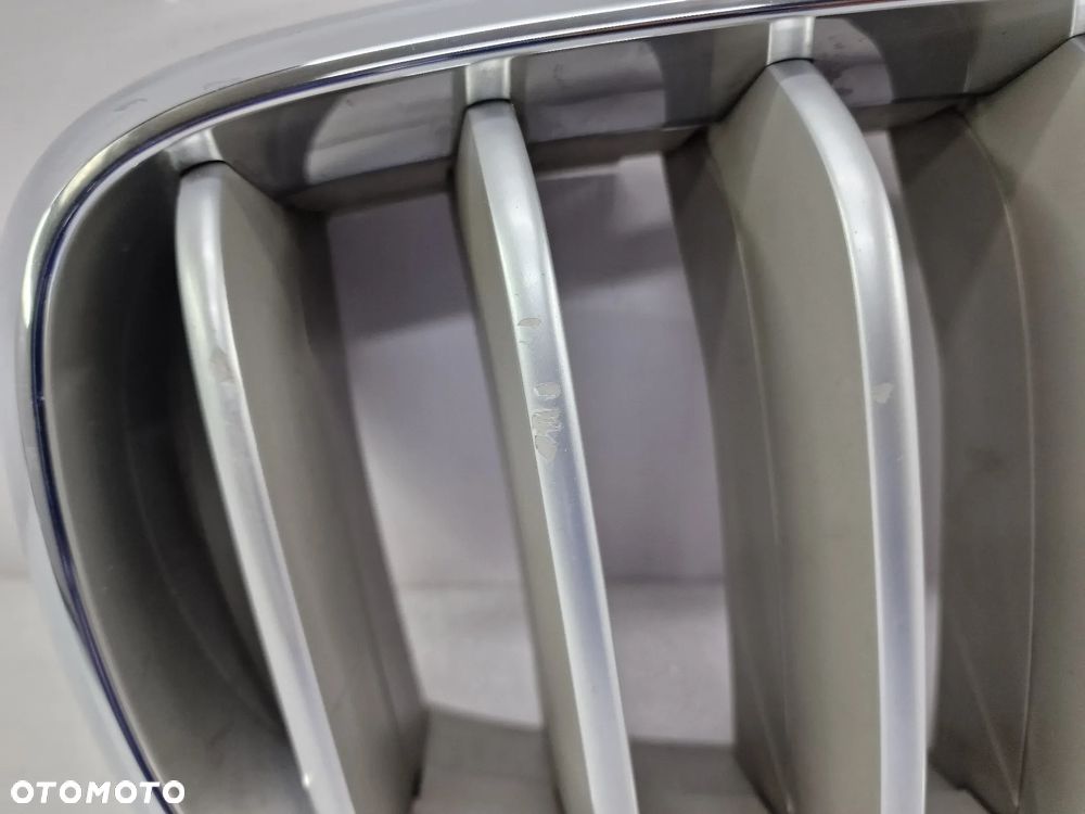 BMW X5 / X6 F15 / F16 PRAWA NERKA / ATRAPA / GRILL PRZEDNI PRZÓD , NR 7316076 / 7316058 / 7316054 ,  NR AUKCJI GL284 - 7