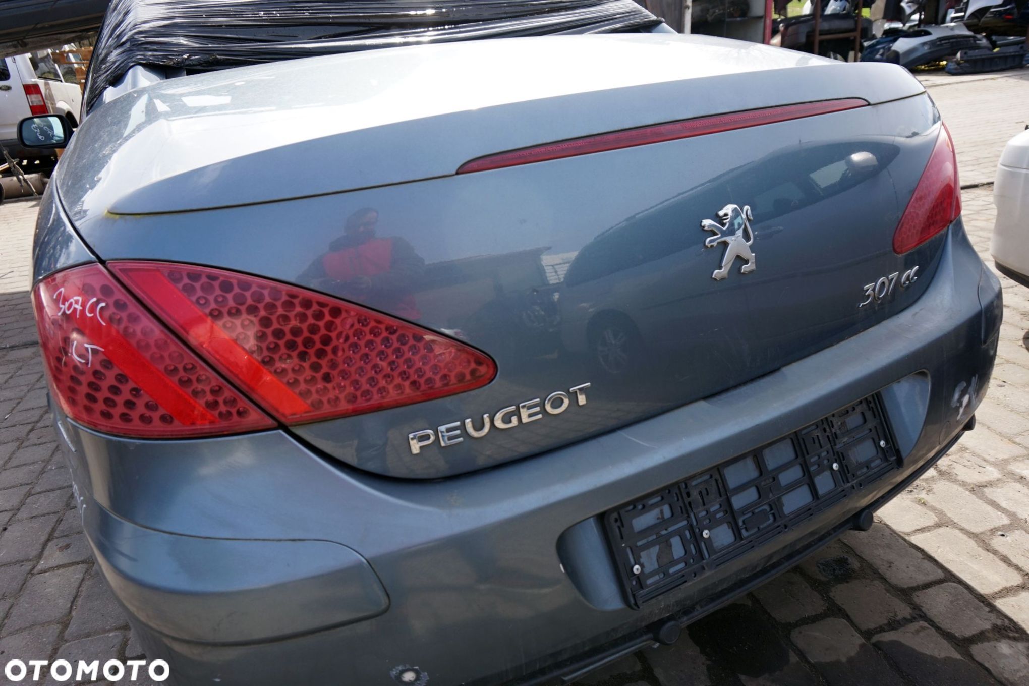 LAMPA TYLNA LEWA KLAPY BAGAŻNIKA 307 CC CABRIO  PEUGEOT 2003-2008 - 1