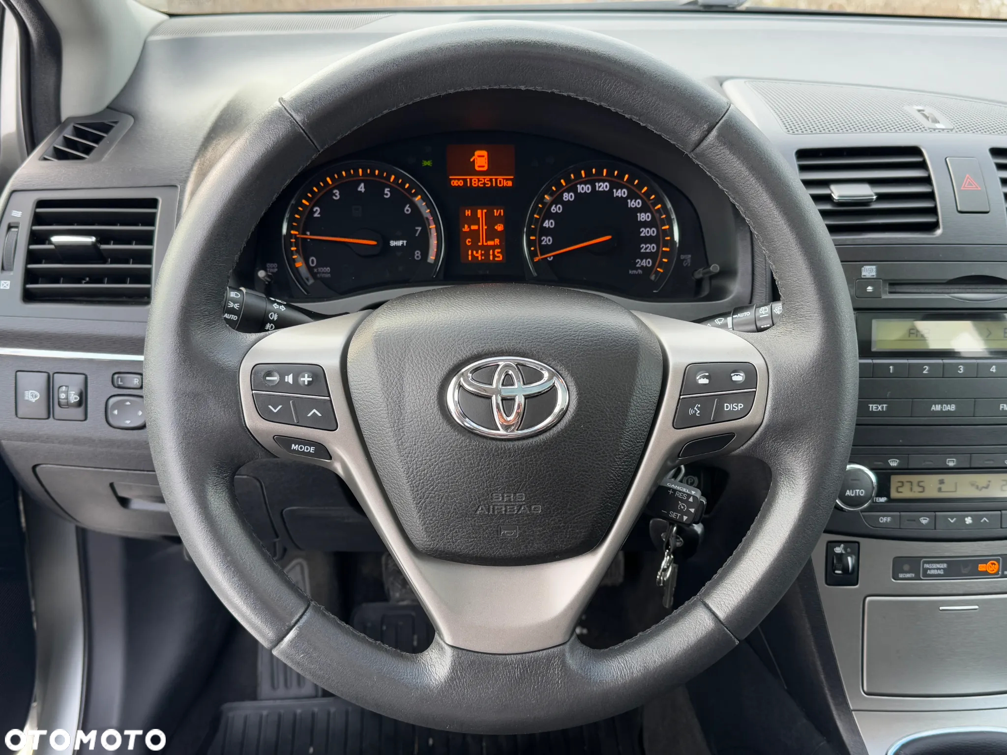 Toyota Avensis 1.8 Premium - 9