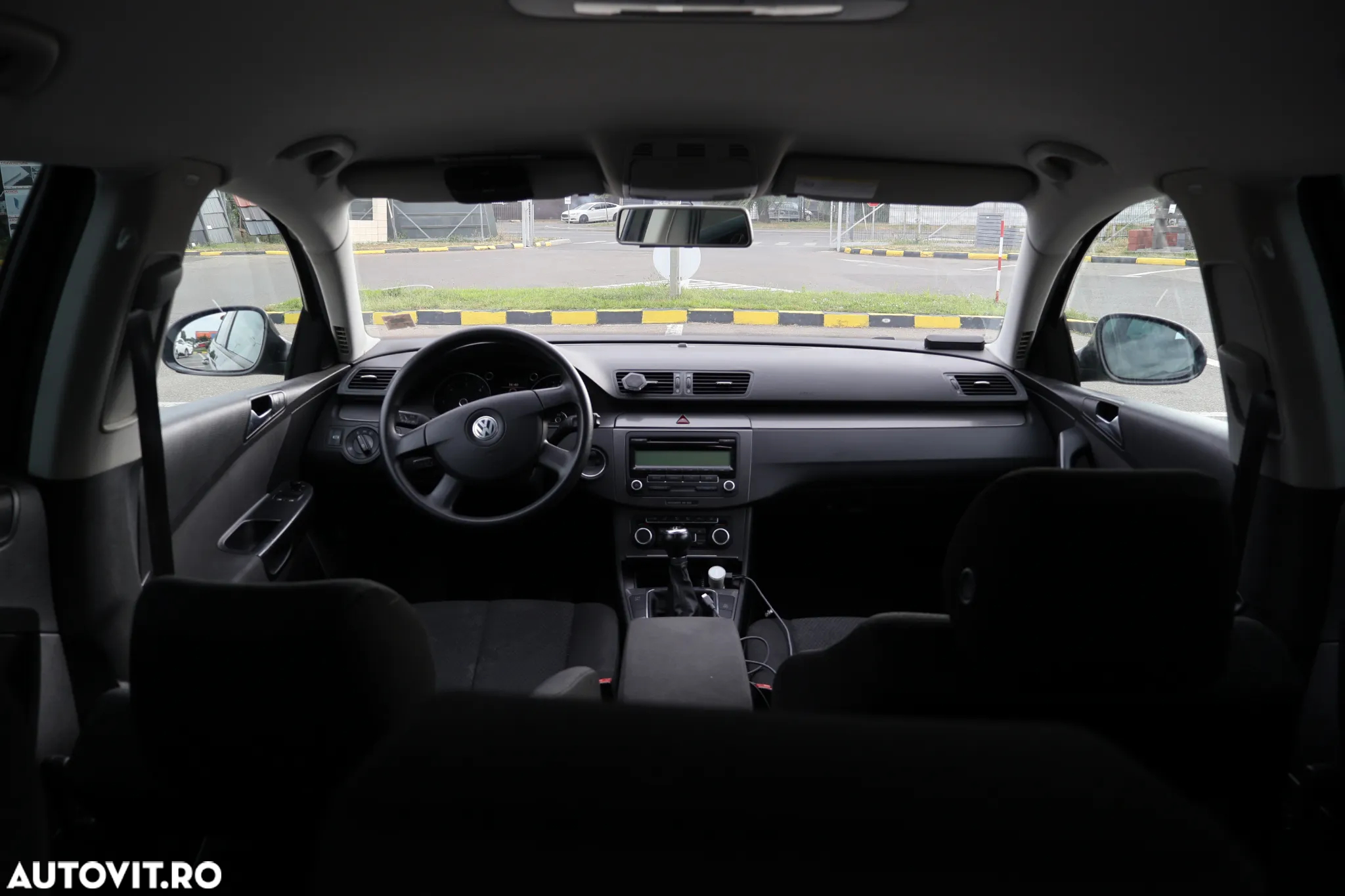 Volkswagen Passat Variant 1.6 TDI DPF BlueMotion Technology Trendline - 12