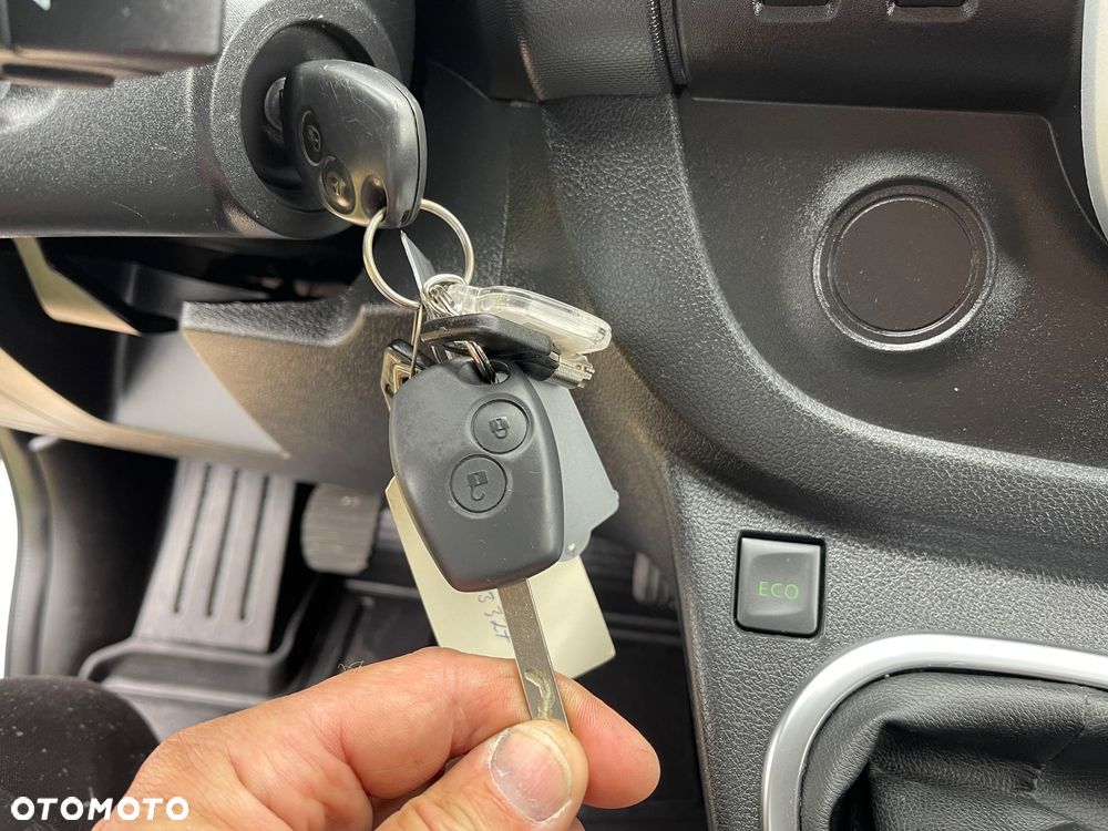 Renault Trafic - 32