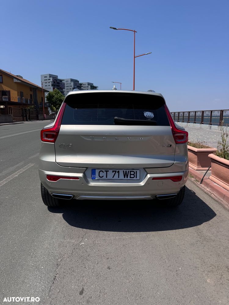 Volvo XC 40 T4 AWD Inscription - 4