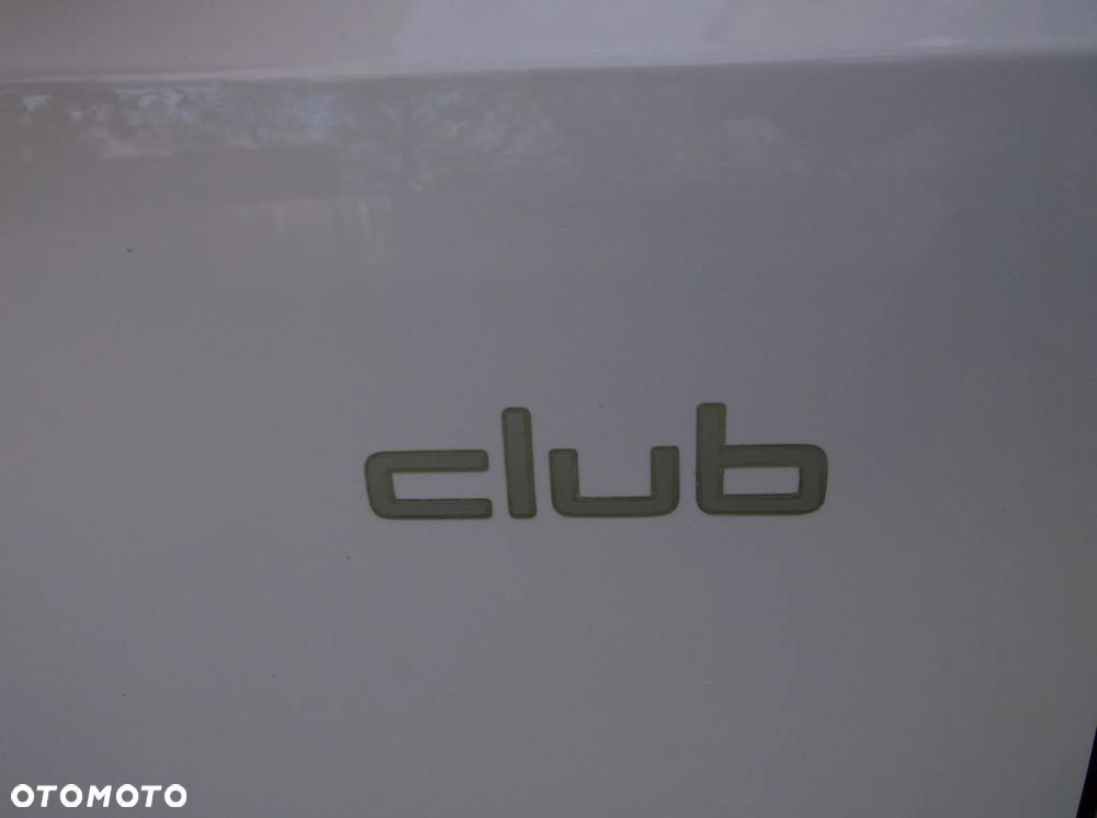 Volkswagen up! club - 24