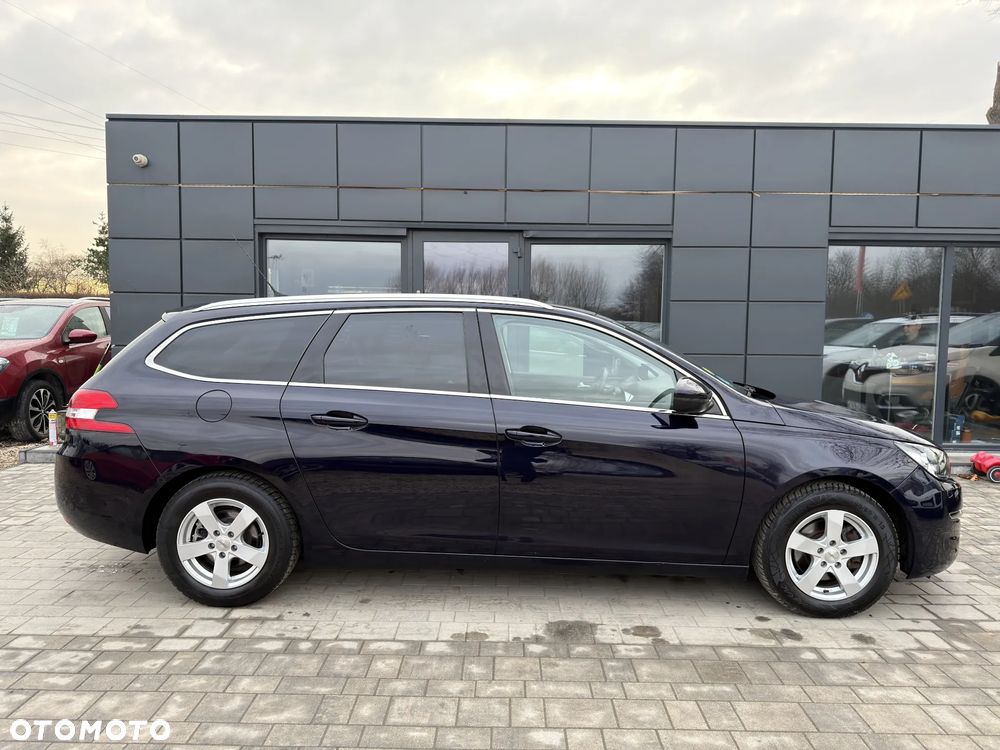 Peugeot 308 1.6 BlueHDi Allure S&S - 24