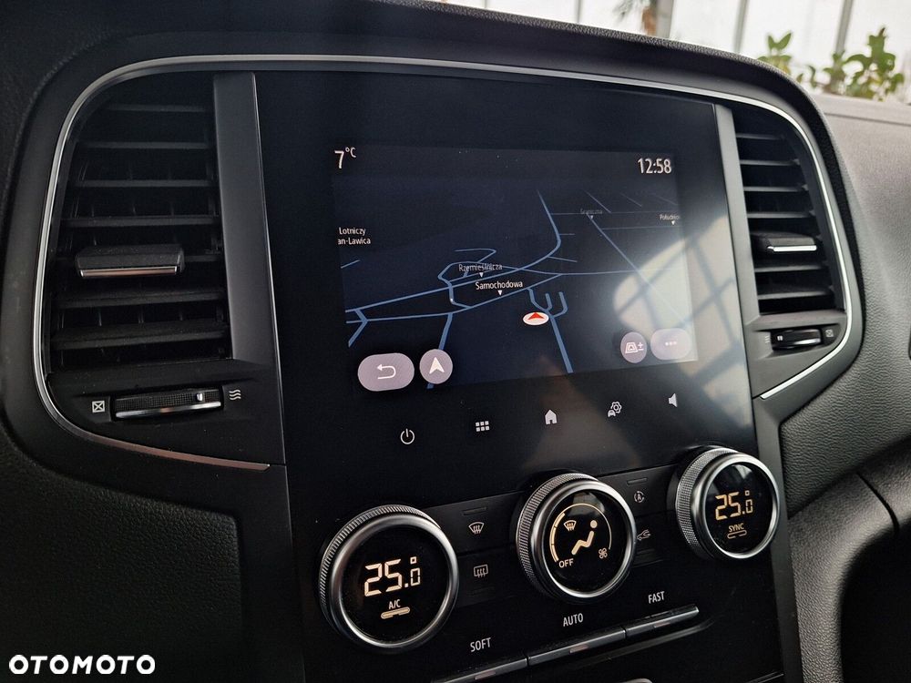 Renault Megane 1.5 Blue dCi Zen - 22