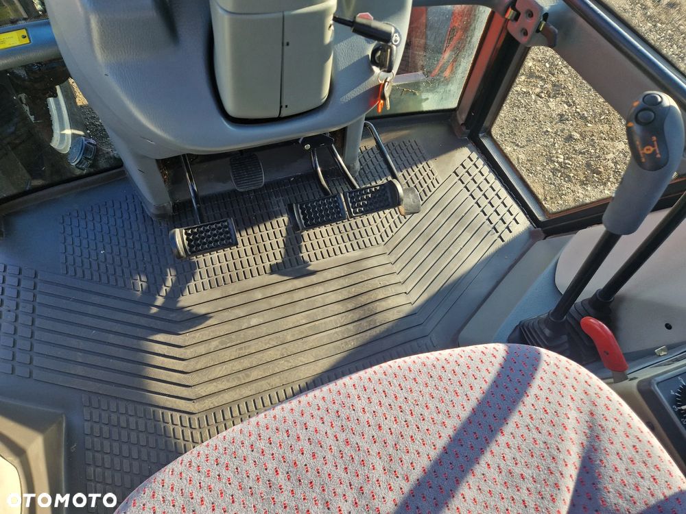 Valtra 8050 HiTech - 13