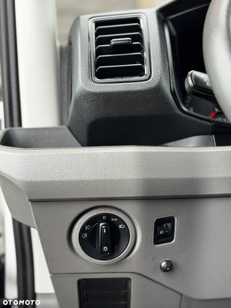 Volkswagen CRAFTER - 21
