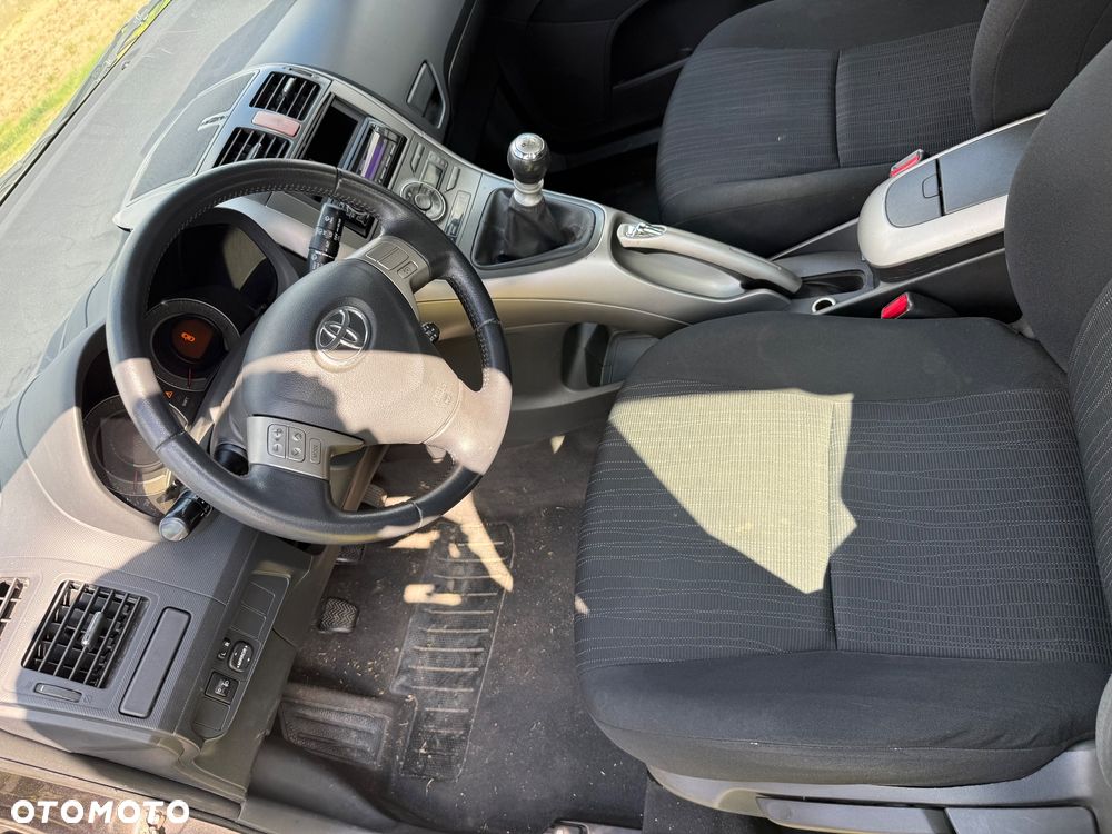 Toyota Auris 2.0 D-4D Edition - 5