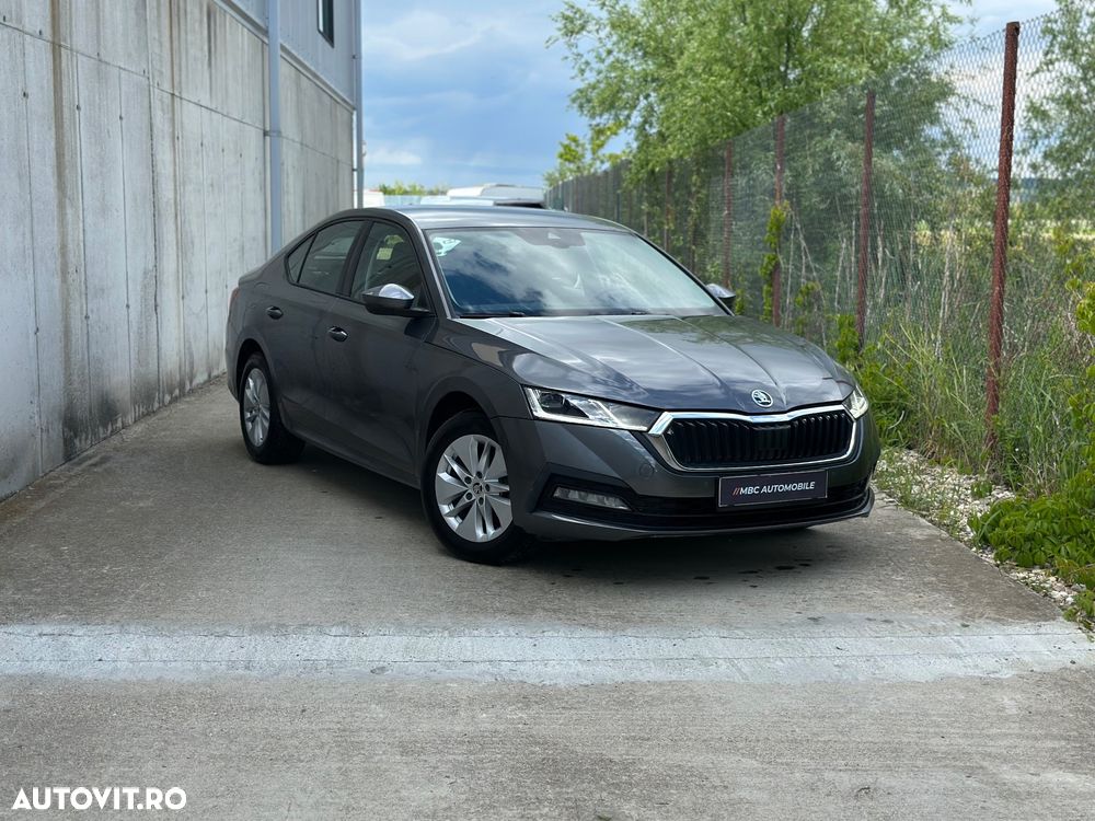 Skoda Octavia 2.0 TDI DSG Ambition - 1