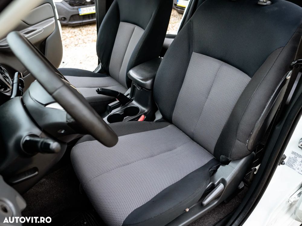 Mitsubishi L200 Double Cab M/T Intense - 21