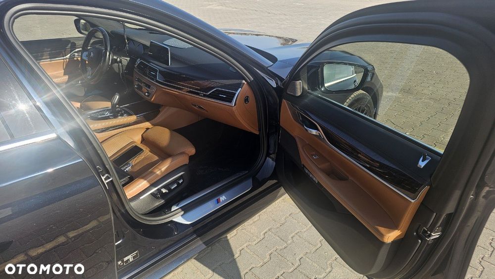 BMW Seria 7 750d xDrive - 13