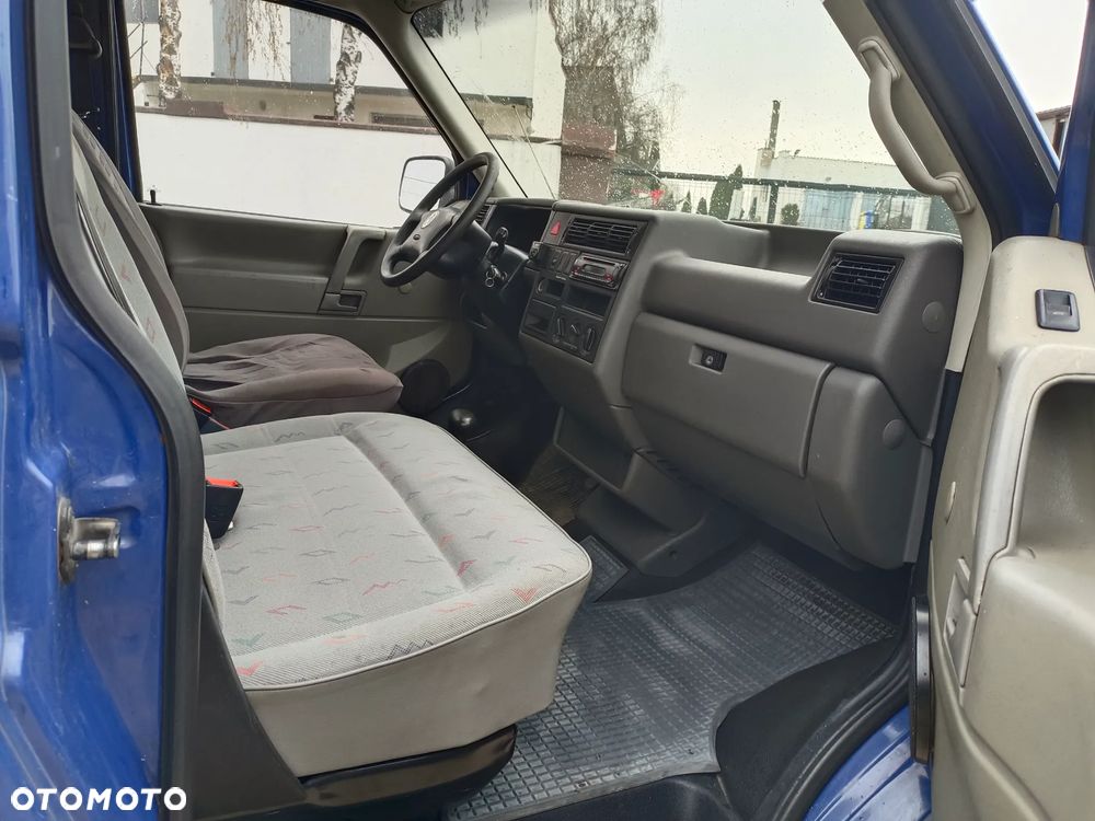 Volkswagen Transporter - 5