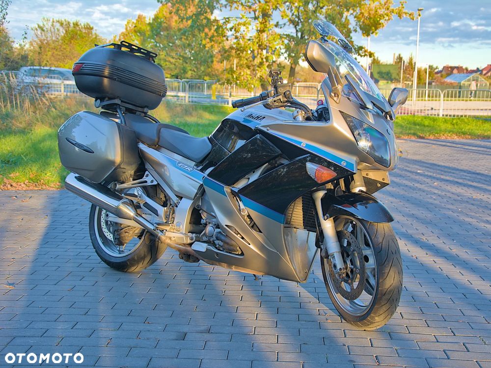 Yamaha FJR - 6