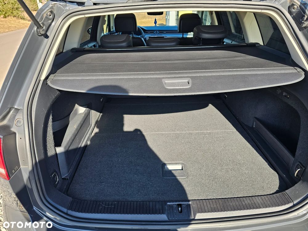 Volkswagen Passat Alltrack - 9