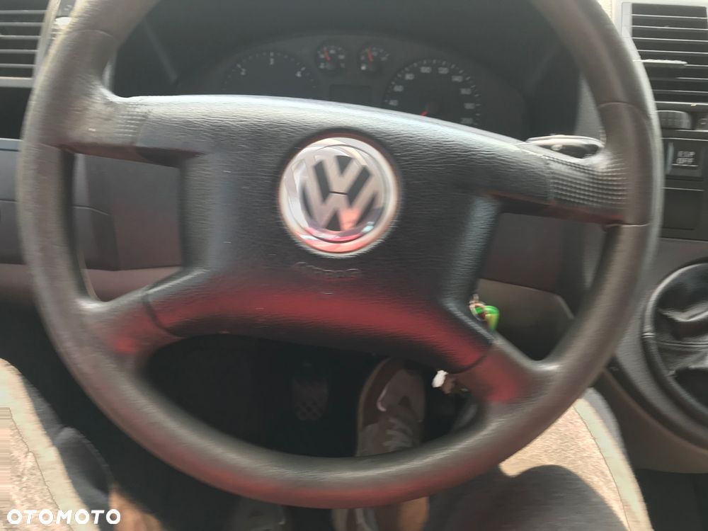 Volkswagen Transporter - 30