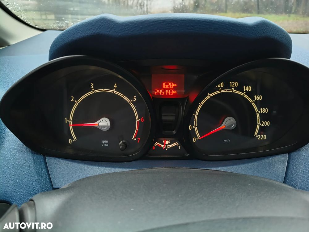 Ford Fiesta 1.25 Ambiente - 11