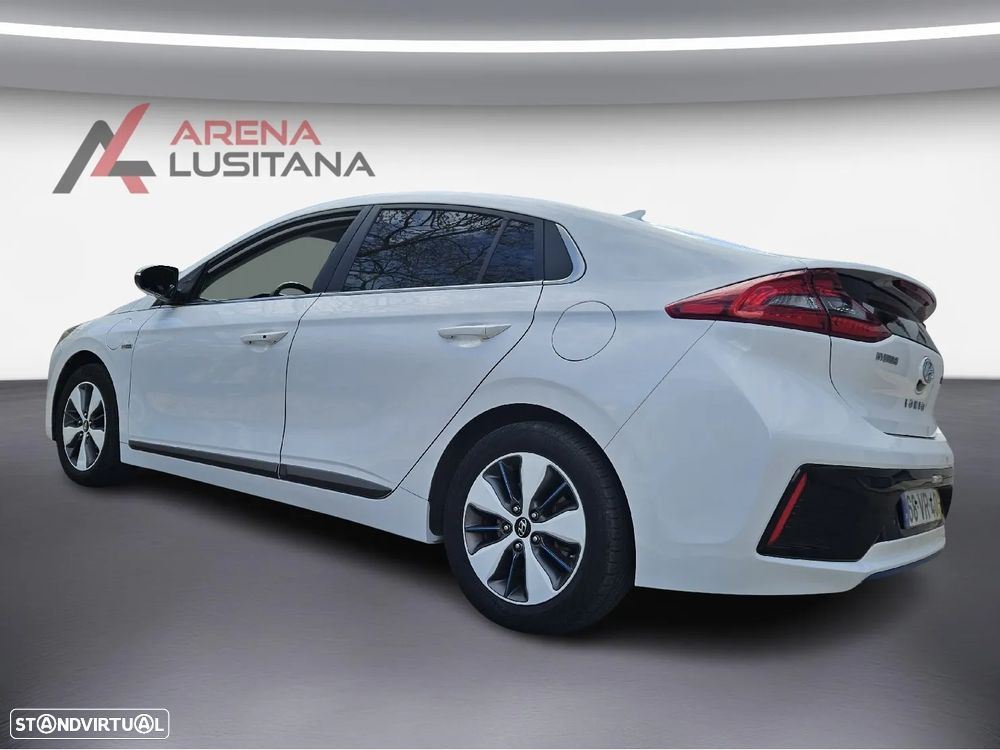 Hyundai Ioniq 1.6 GDI PHEV Tech - 23
