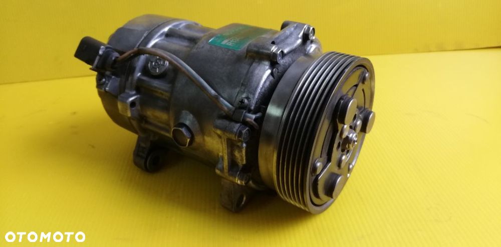 Sprężarka Kompresor klimatyzacji 1J0820803F A3 8L - 4