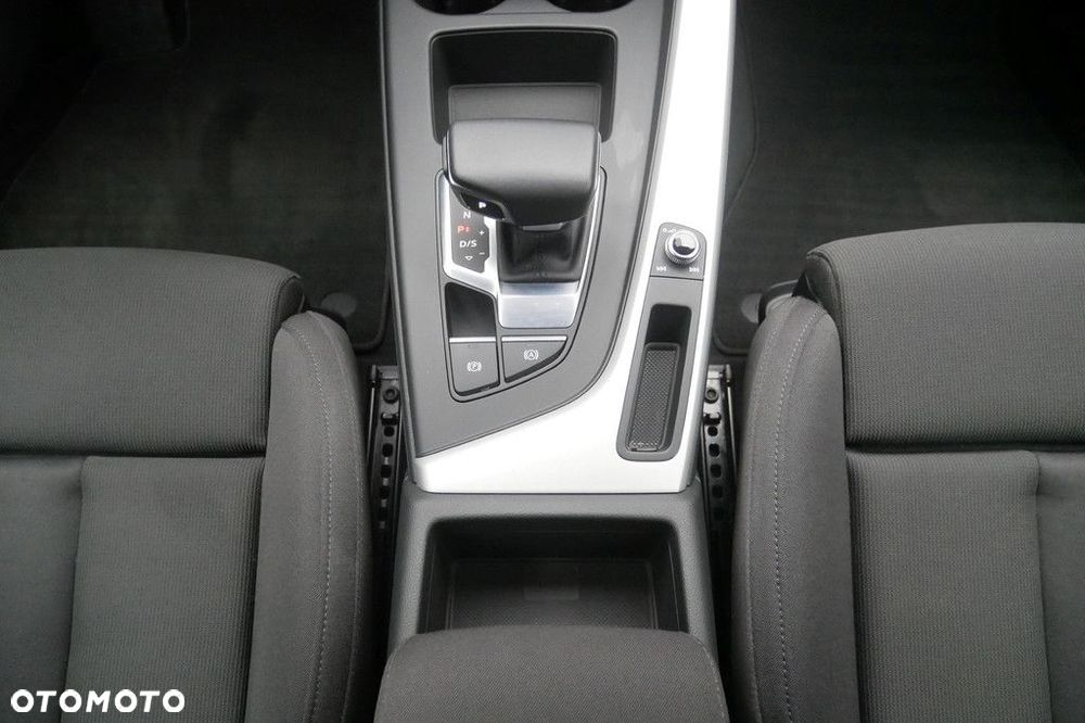 Audi A4 Avant - 11