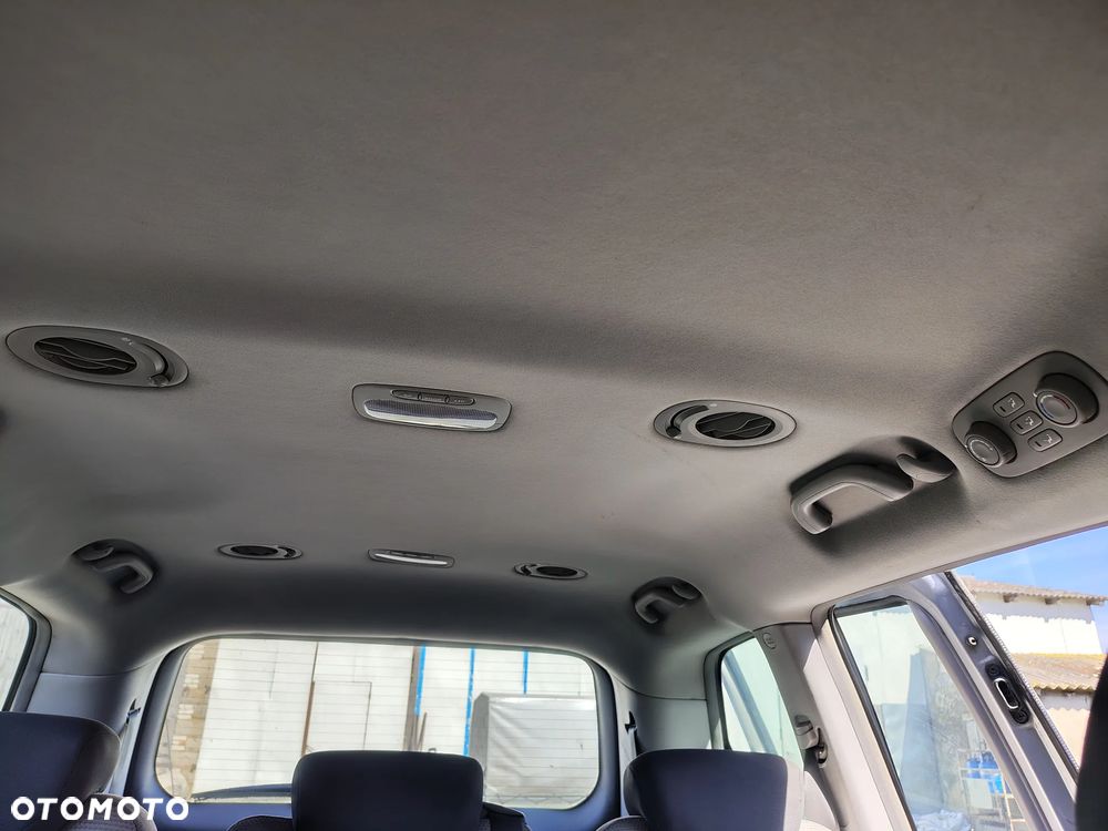Kia Carnival 2.9 CRDi Tour - 9
