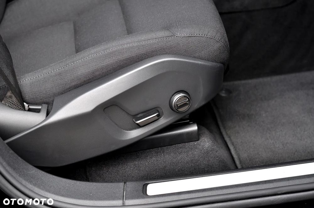 Volvo XC 60 T6 AWD Plug-In Hybrid Inscription - 24