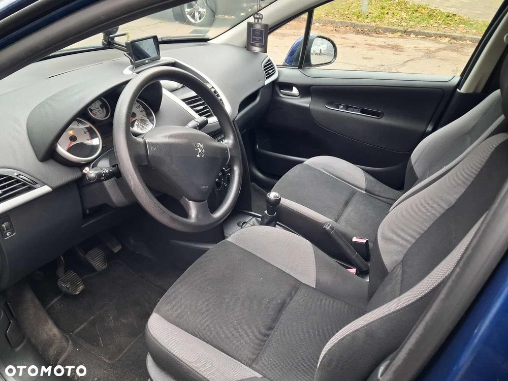 Peugeot 207 - 4