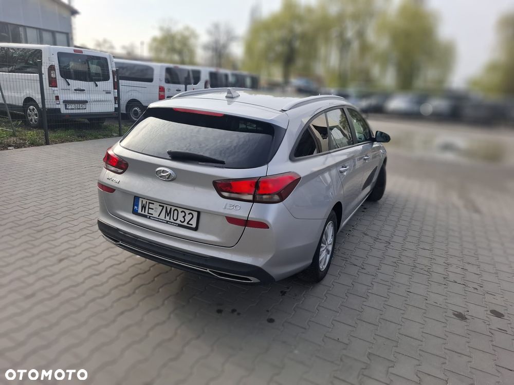Hyundai i30 1.0 T-GDI Classic + - 10