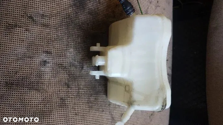 Zbiornik zbiorniczek płynu hamulcowego Audi A4 B8 - 2