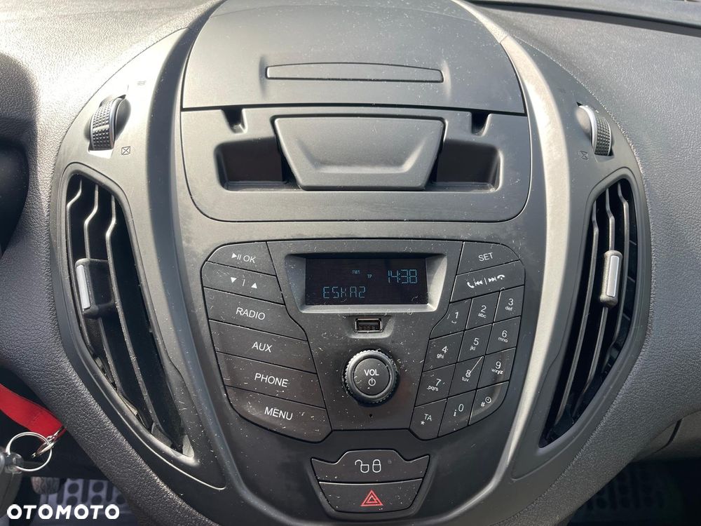 Ford E-Tourneo Courier - 15