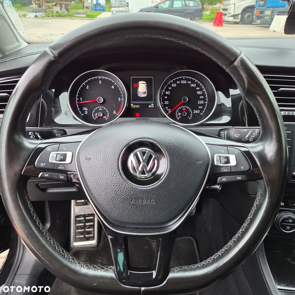 Volkswagen Golf - 13