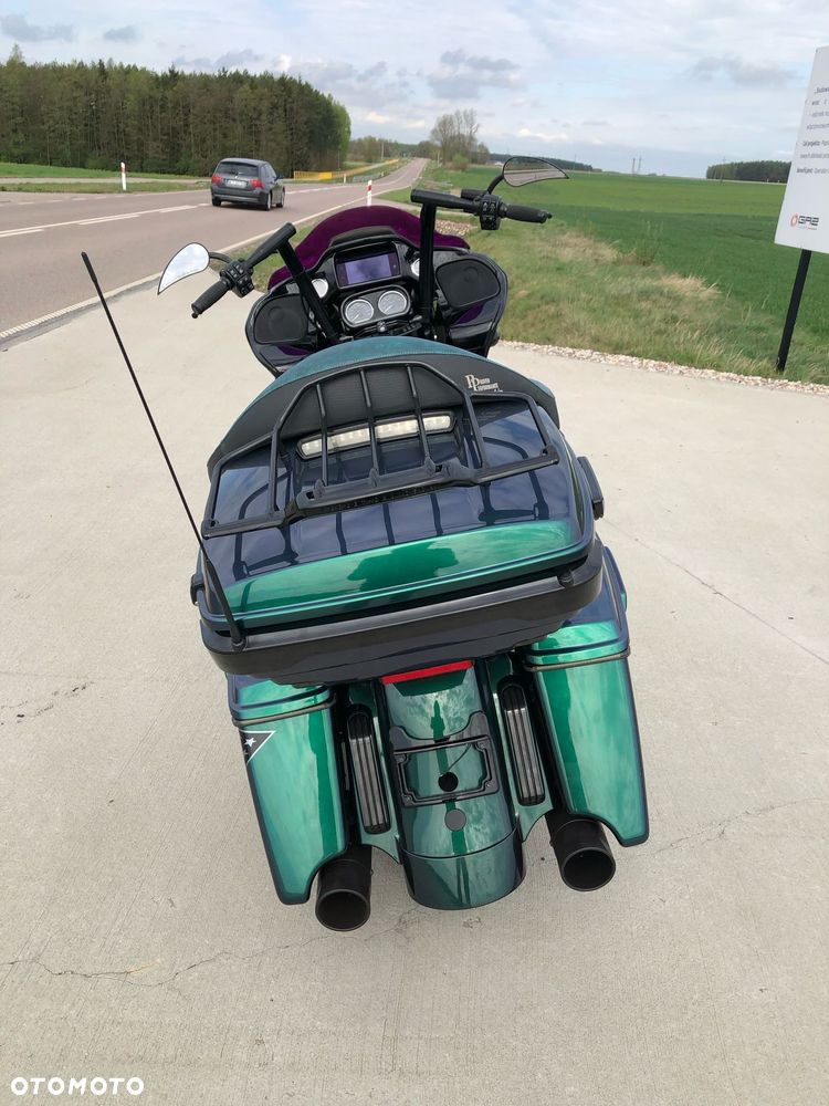 Harley-Davidson Touring Road Glide - 4