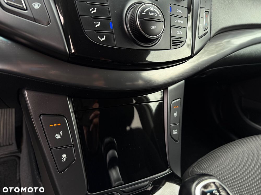 Hyundai i40 Kombi 2.0 Premium - 35