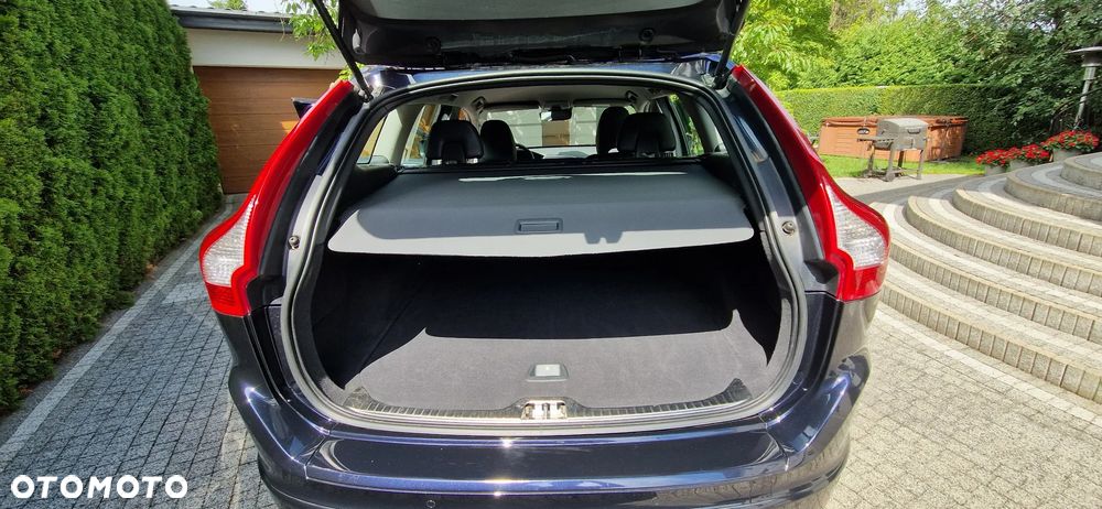 Volvo XC 60 D3 Drive-E Momentum - 14