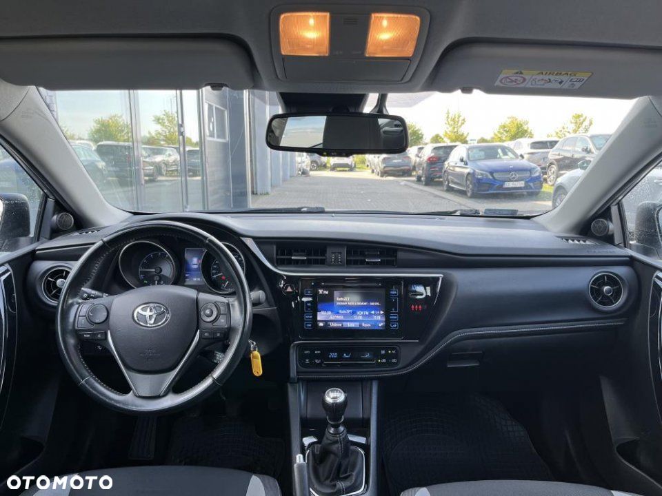 Toyota Auris - 27
