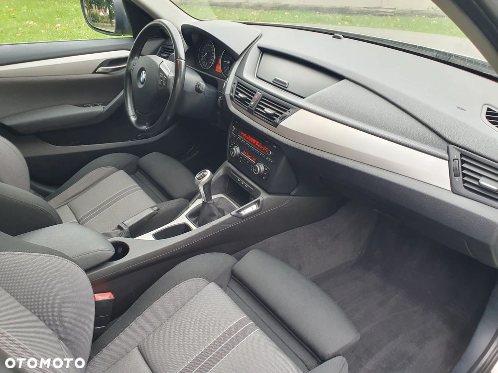 BMW X1 xDrive20d - 16