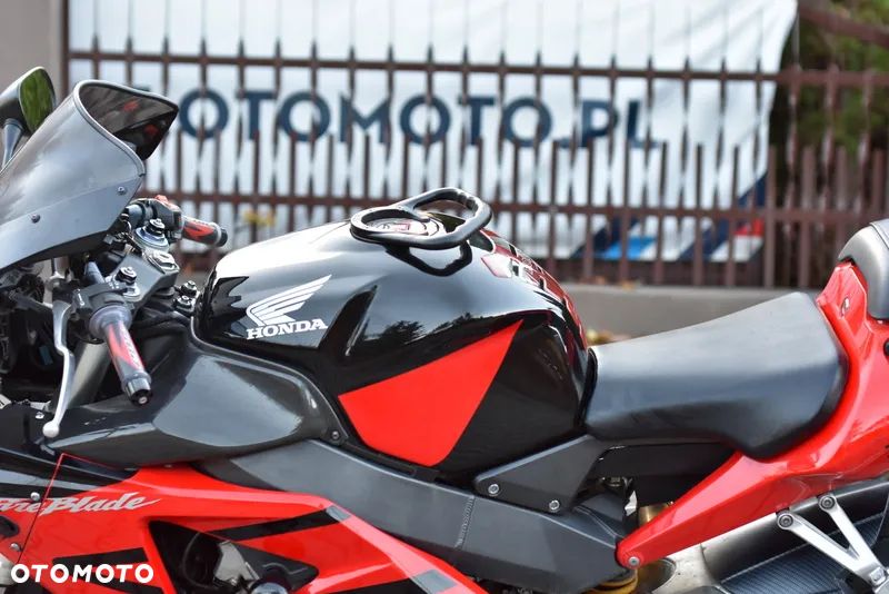 Honda CBR - 27