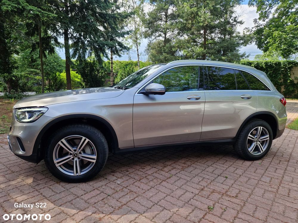 Mercedes-Benz GLC 300 4-Matic - 4