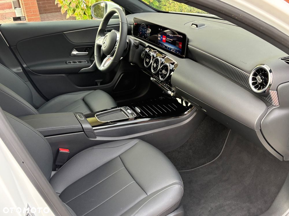 Mercedes-Benz Klasa A 200 Progressive 7G-DCT - 11