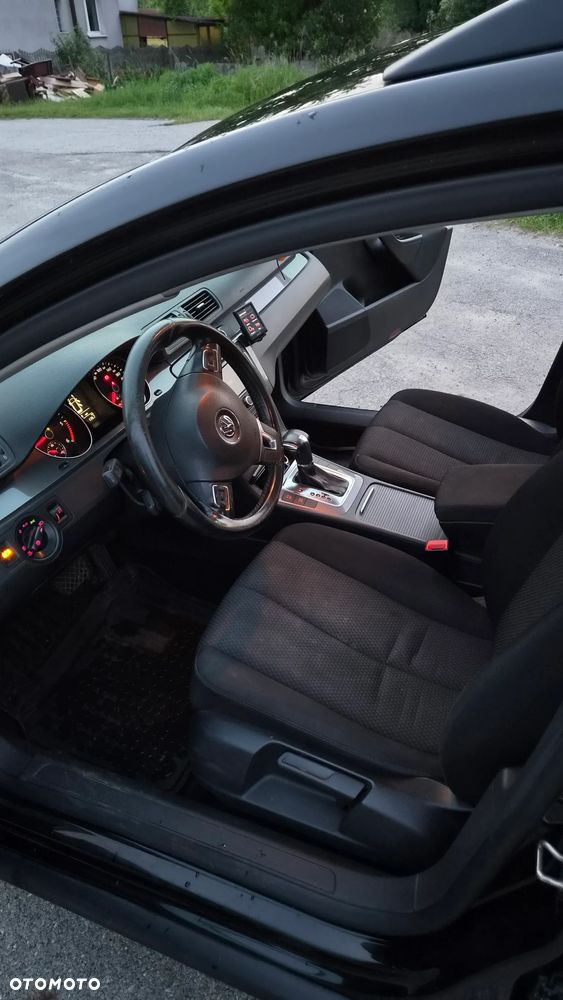 Volkswagen Passat 2.0 TDI Comfortline DSG - 17
