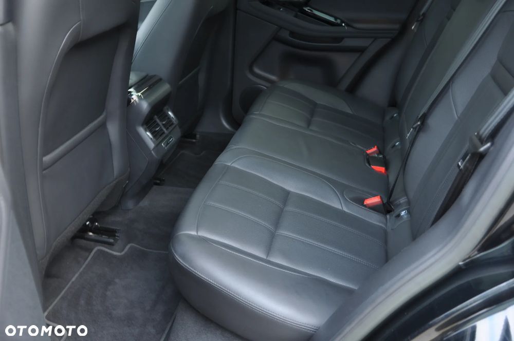 Land Rover Range Rover Evoque P200 R-Dynamic SE - 12