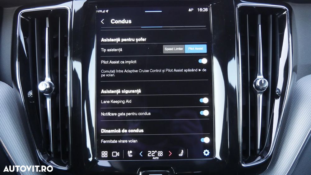 Volvo XC 60 T6 AWD Recharge Geartronic RDesign - 30