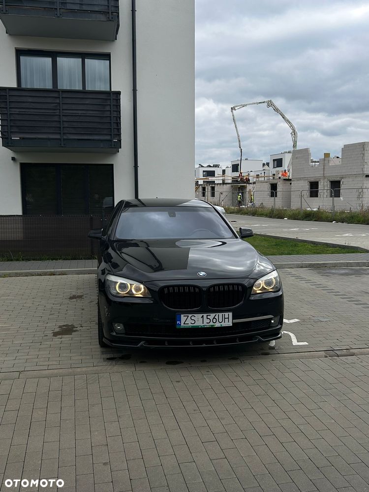 BMW Seria 7 750i - 2