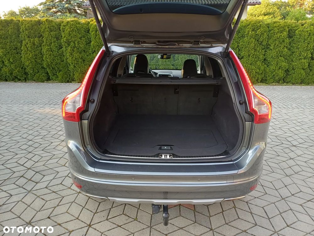 Volvo XC 60 D3 Geartronic Momentum - 28